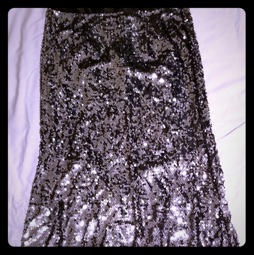 Women's XL silver sequence floor length skirt